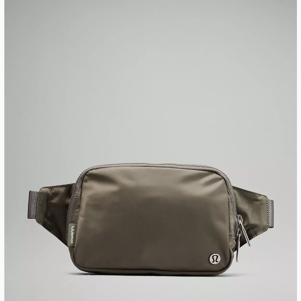 Lululemon Everywhere Belt Bag Large